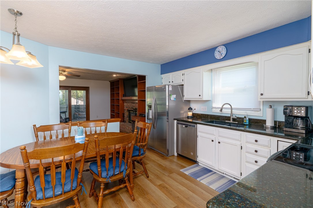 16368 N Laguardia Strongsville OH 44136