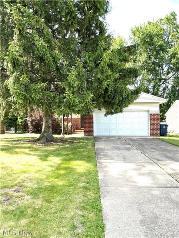 4950 N Sedgewick Lyndhurst OH 44124
