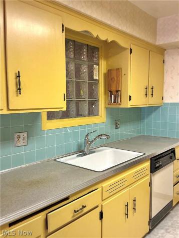 4950 N Sedgewick Lyndhurst OH 44124