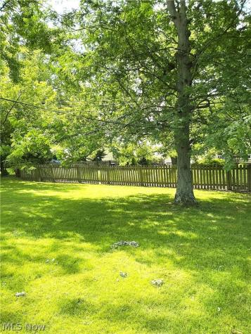 4950 N Sedgewick Lyndhurst OH 44124