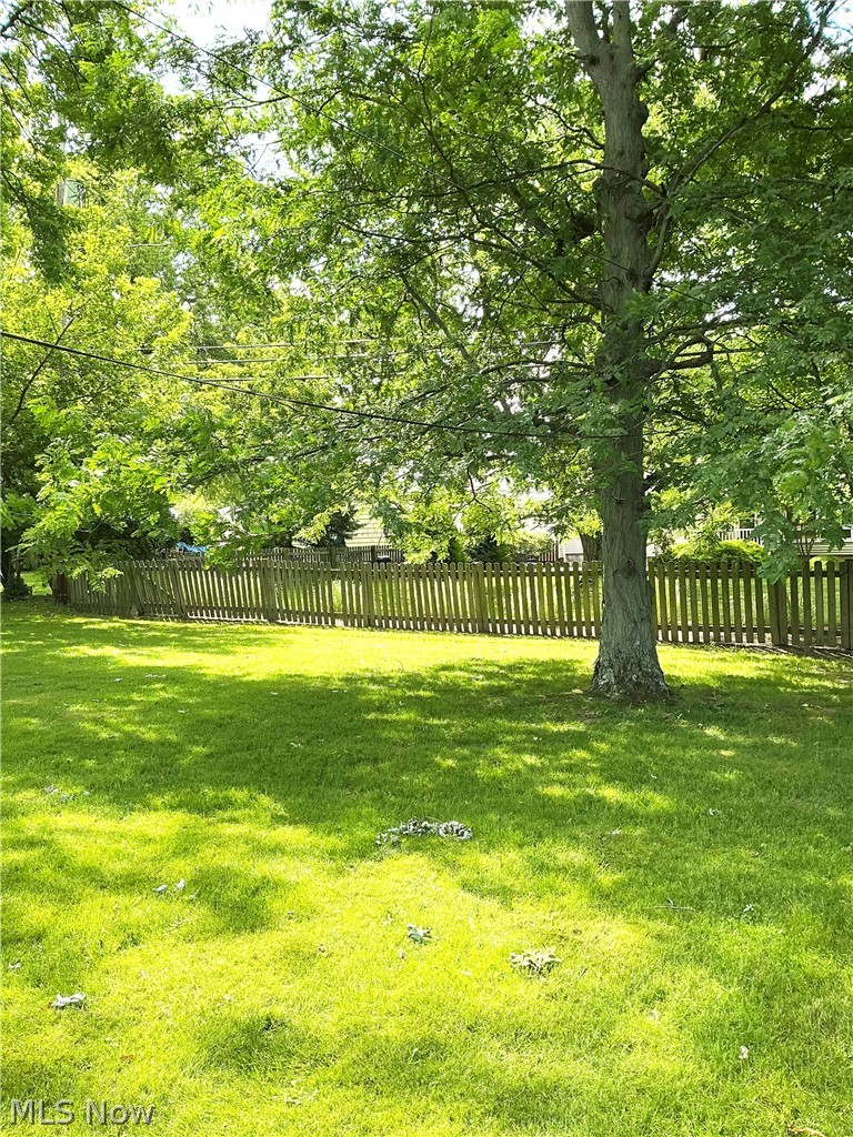 4950 N Sedgewick Lyndhurst OH 44124