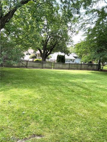 4950 N Sedgewick Lyndhurst OH 44124