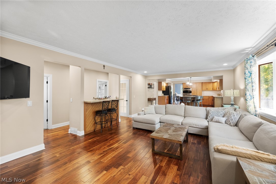 3170 Oakwood Lane Westlake OH 44145