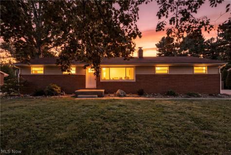 4828 Echoglenn Street NW North Canton OH 44720