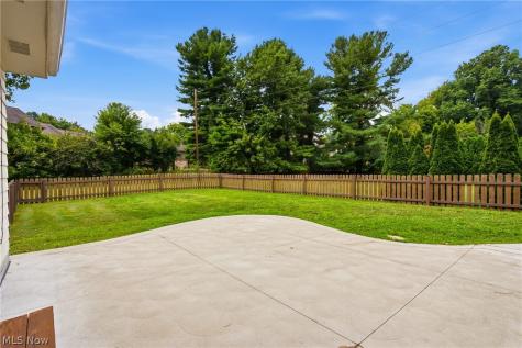 4828 Echoglenn Street NW North Canton OH 44720