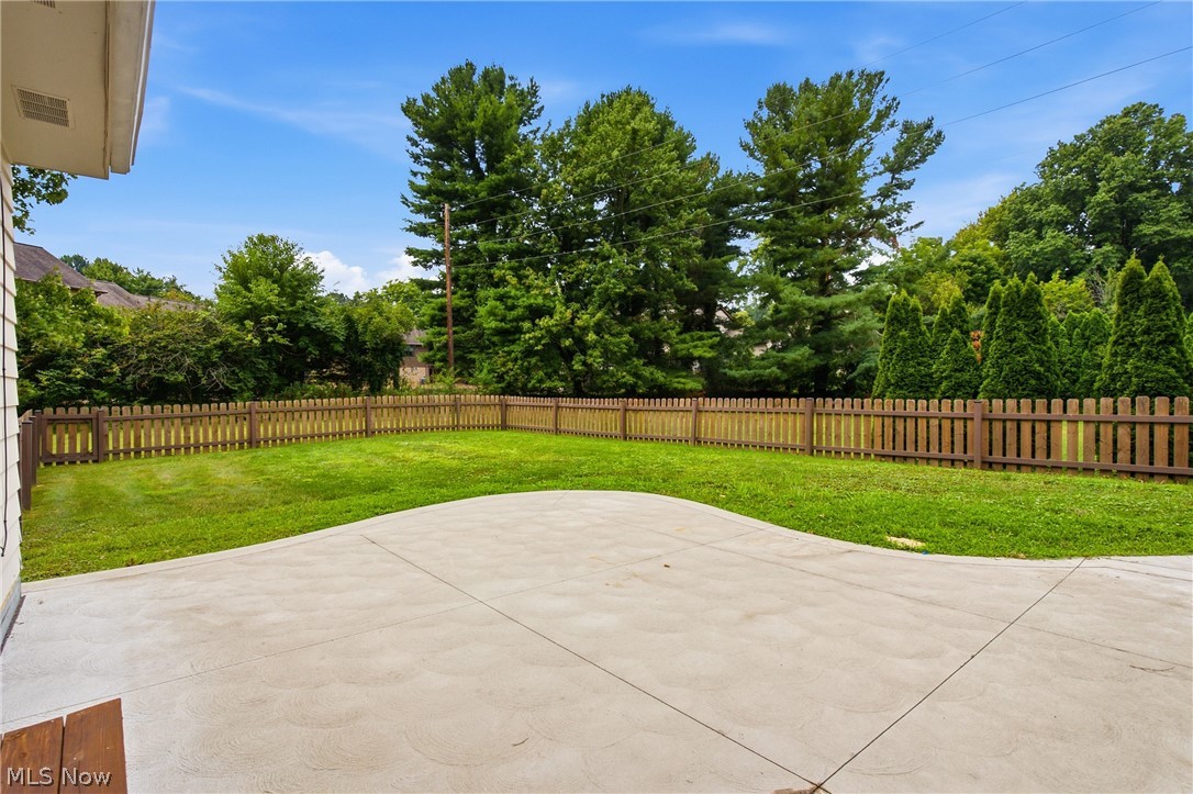 4828 Echoglenn Street NW North Canton OH 44720