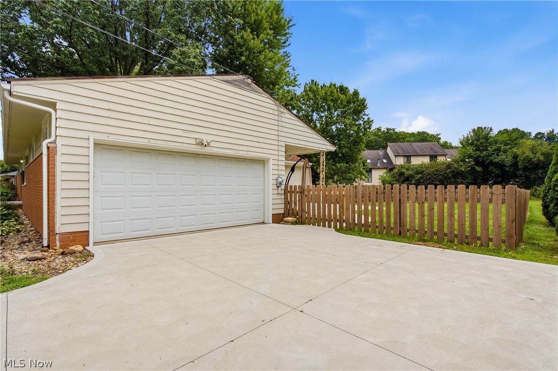 4828 Echoglenn Street NW North Canton OH 44720