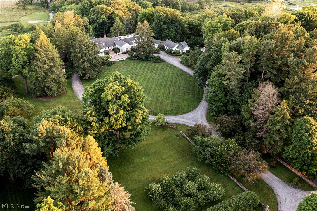 9498 Smith Road Waite Hill OH 44094