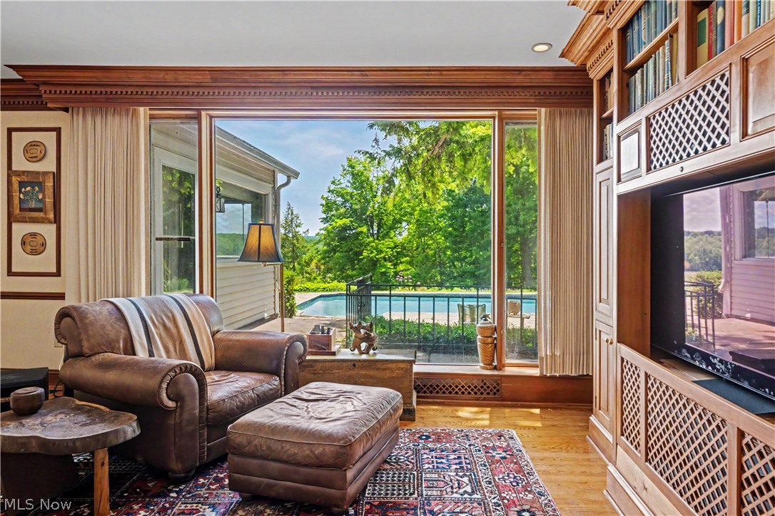 9498 Smith Road Waite Hill OH 44094