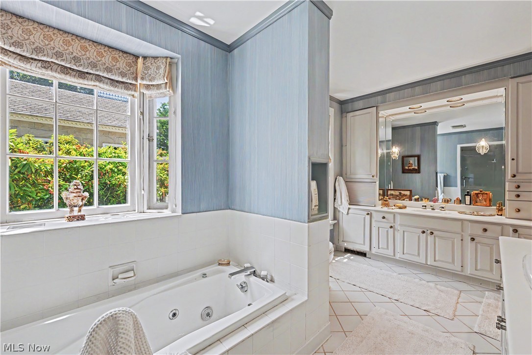 9498 Smith Road Waite Hill OH 44094