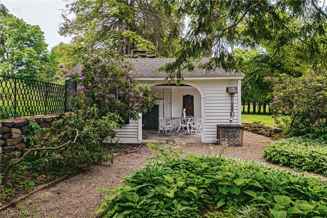 9498 Smith Road Waite Hill OH 44094