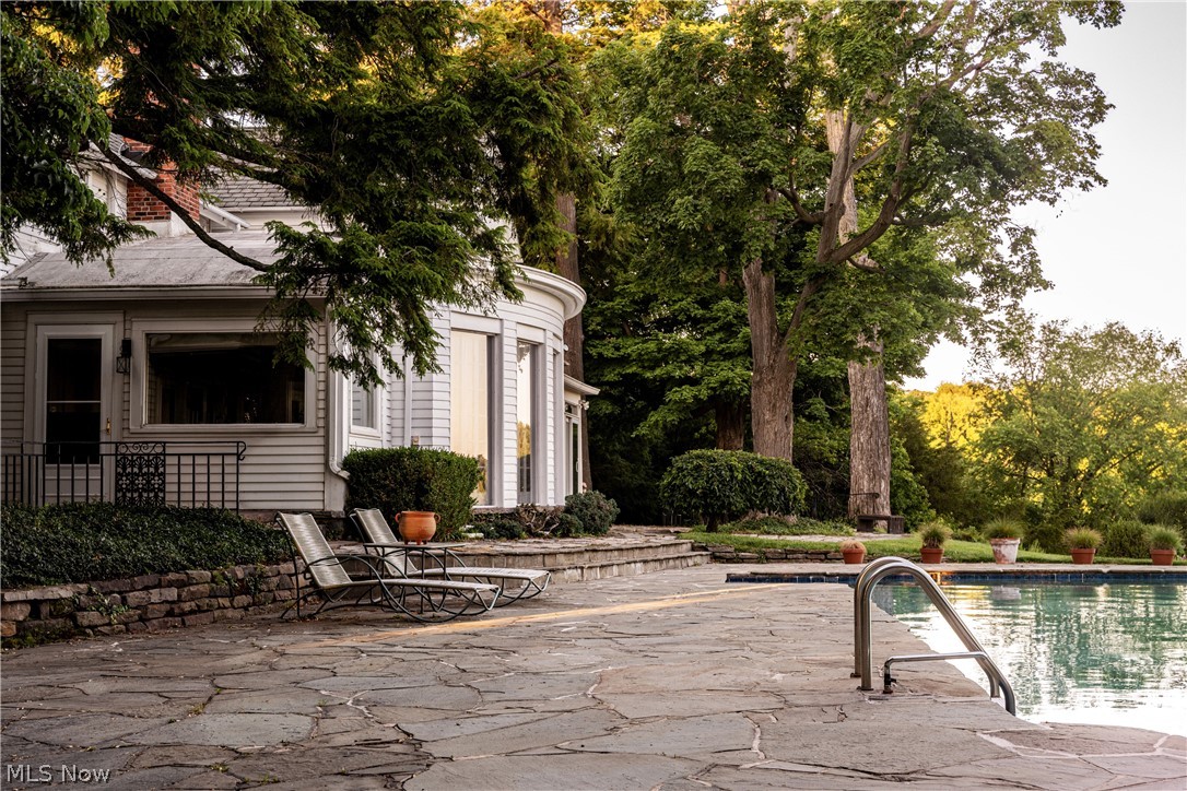 9498 Smith Road Waite Hill OH 44094