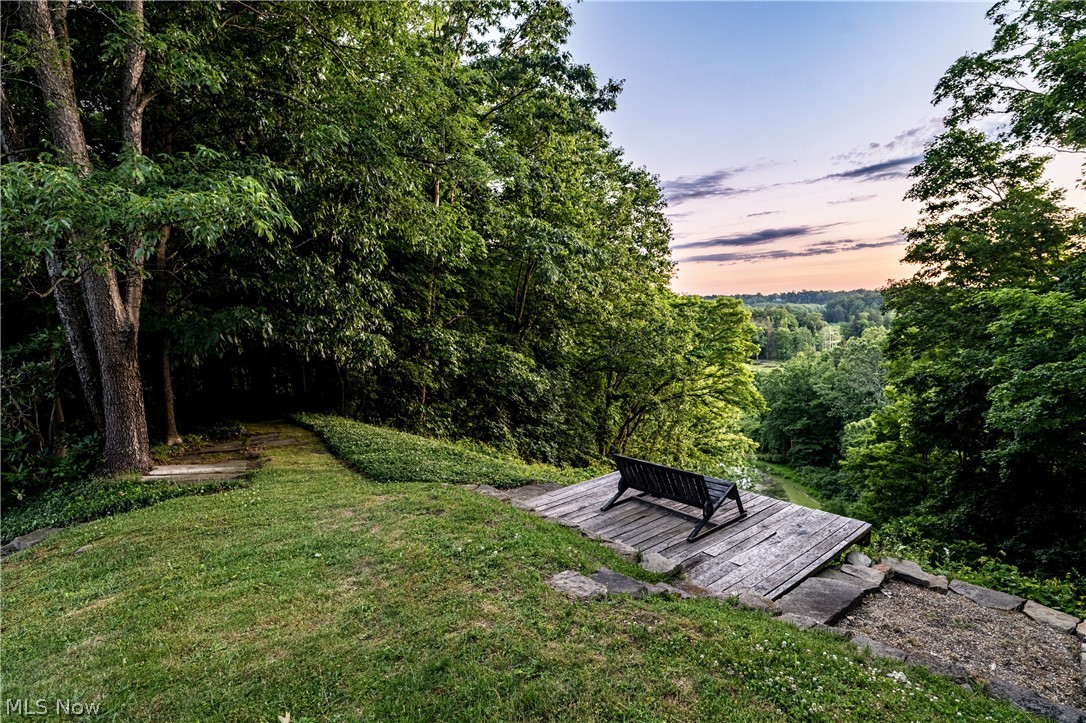 9498 Smith Road Waite Hill OH 44094