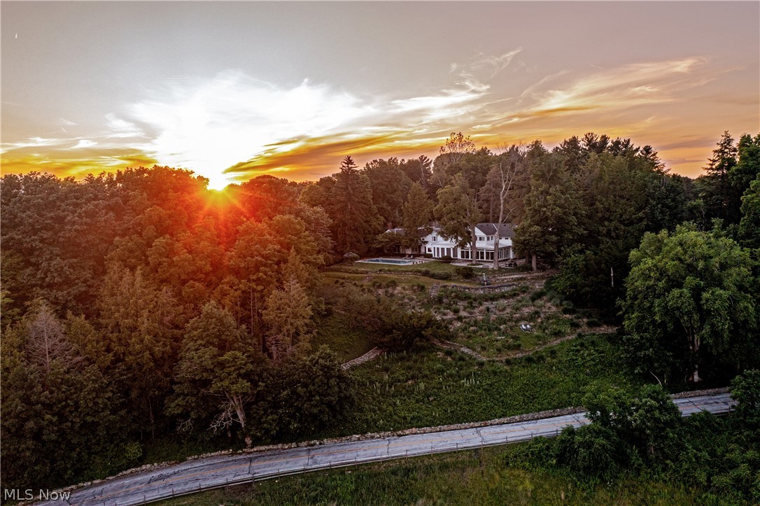 9498 Smith Road Waite Hill OH 44094