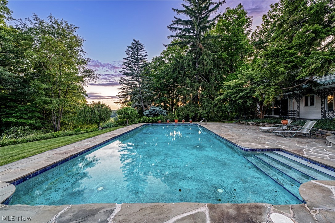 9498 Smith Road Waite Hill OH 44094