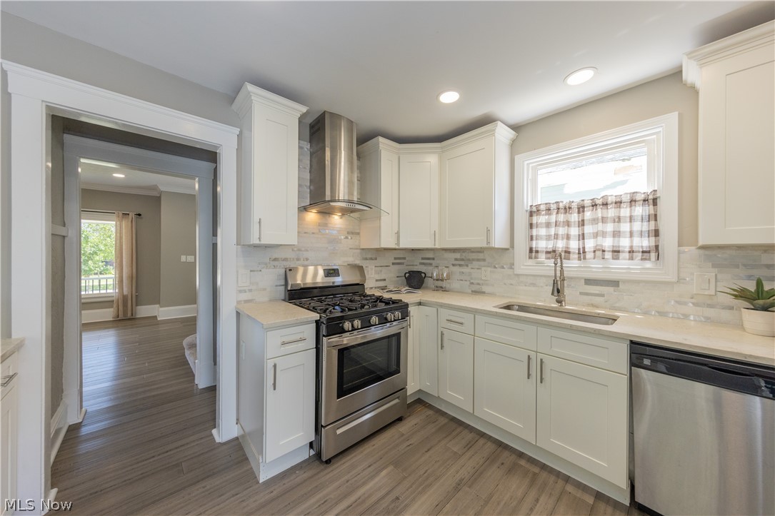 1614 Robinwood Avenue Lakewood OH 44107
