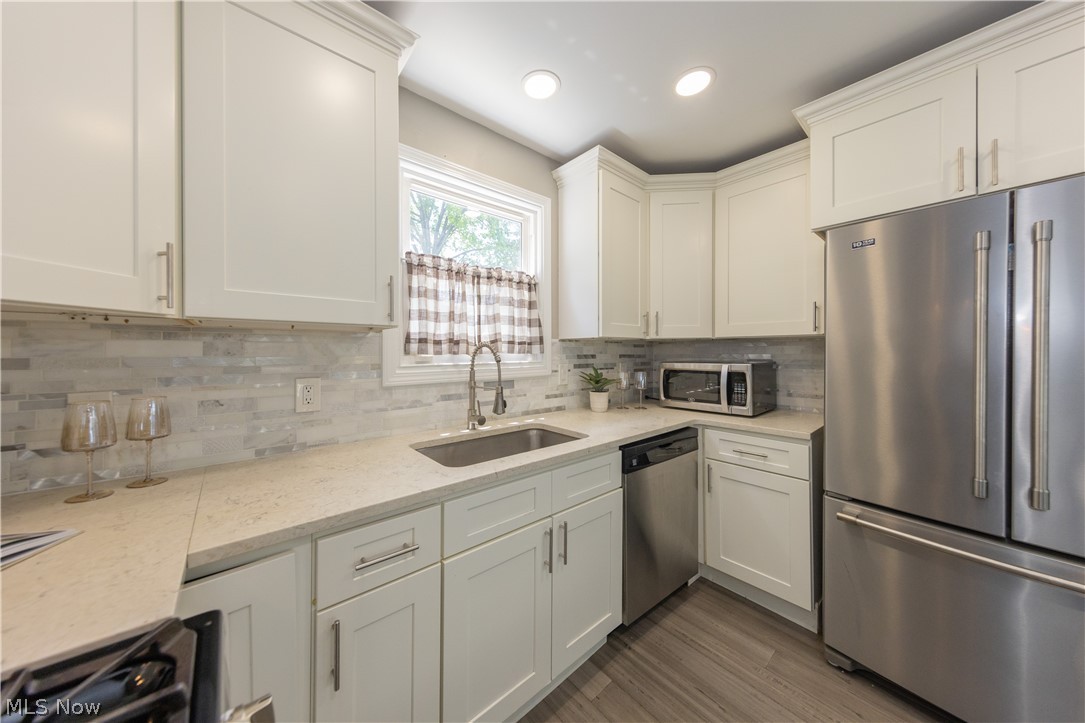 1614 Robinwood Avenue Lakewood OH 44107