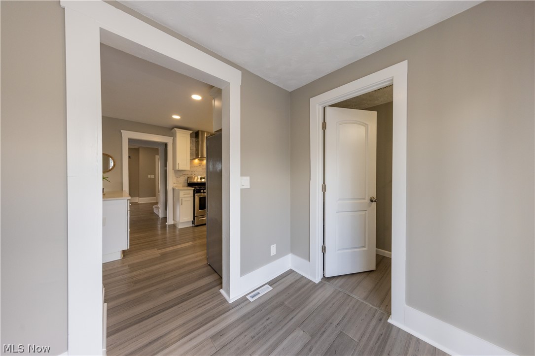 1614 Robinwood Avenue Lakewood OH 44107