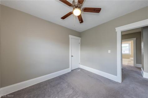 1614 Robinwood Avenue Lakewood OH 44107