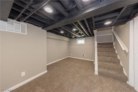 1614 Robinwood Avenue Lakewood OH 44107