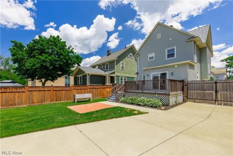1614 Robinwood Avenue Lakewood OH 44107