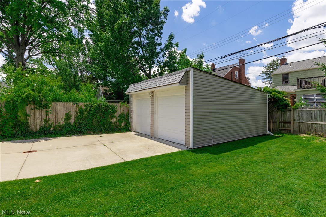 1614 Robinwood Avenue Lakewood OH 44107