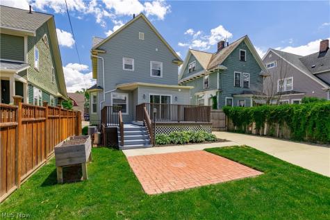 1614 Robinwood Avenue Lakewood OH 44107