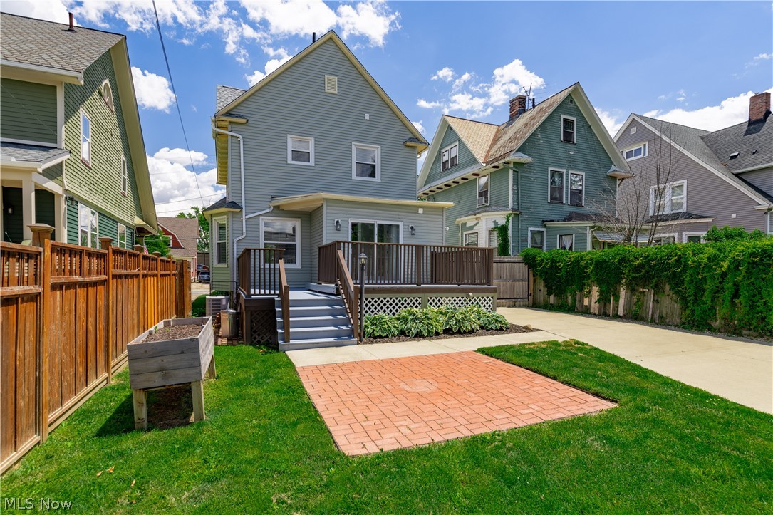 1614 Robinwood Avenue Lakewood OH 44107