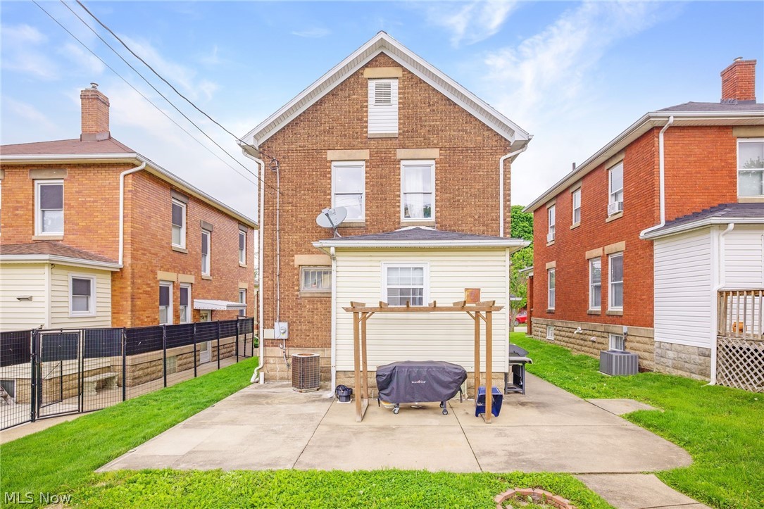110 E Iron Avenue Dover OH 44622