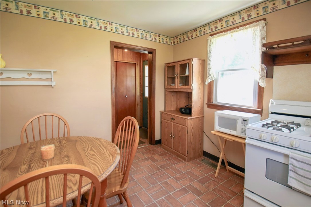 144 Oakview Avenue Struthers OH 44471