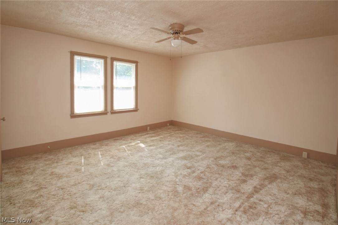 144 Oakview Avenue Struthers OH 44471
