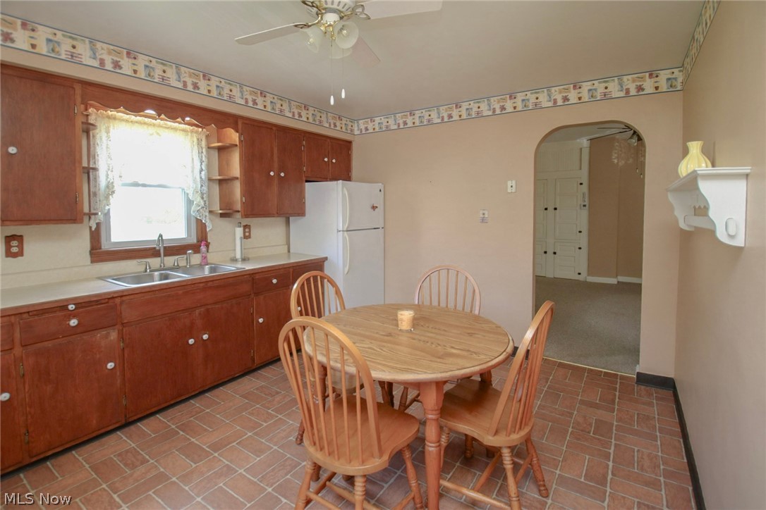 144 Oakview Avenue Struthers OH 44471