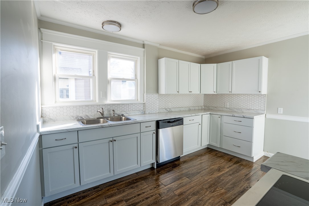 14 E Dartmore Avenue Akron OH 44301