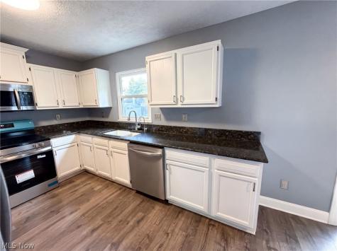654 Diamond Circle Ravenna OH 44266