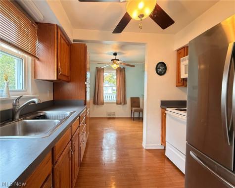 482 E 329th Street Willowick OH 44095