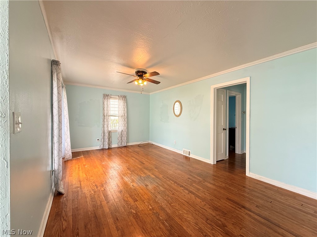 482 E 329th Street Willowick OH 44095