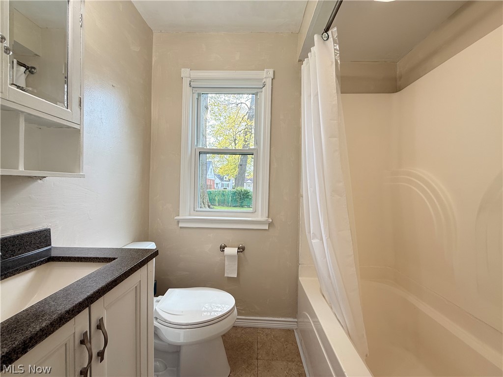 482 E 329th Street Willowick OH 44095