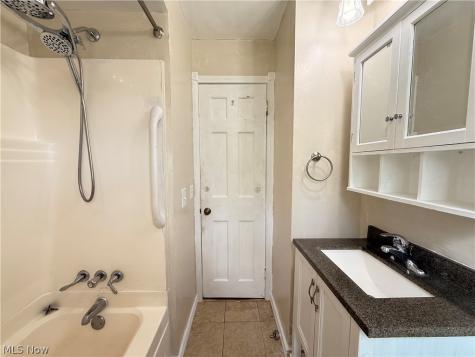 482 E 329th Street Willowick OH 44095