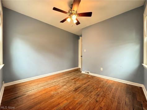 482 E 329th Street Willowick OH 44095