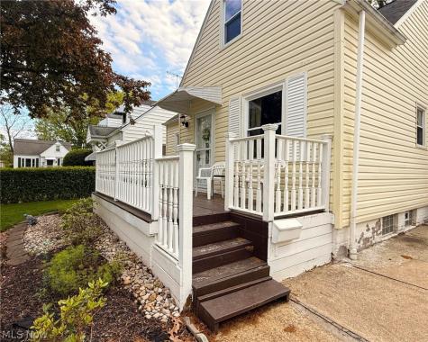 482 E 329th Street Willowick OH 44095