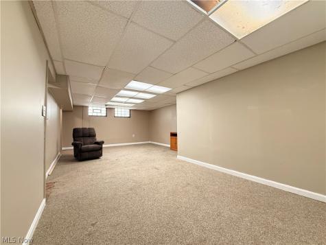 482 E 329th Street Willowick OH 44095