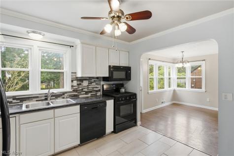 10602 Windham Road Parma OH 44130