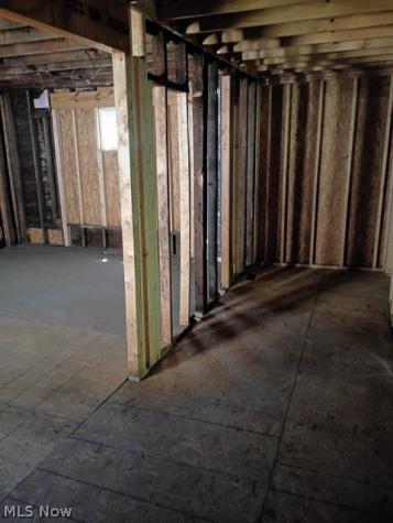 678 Moon Street Akron OH 44307