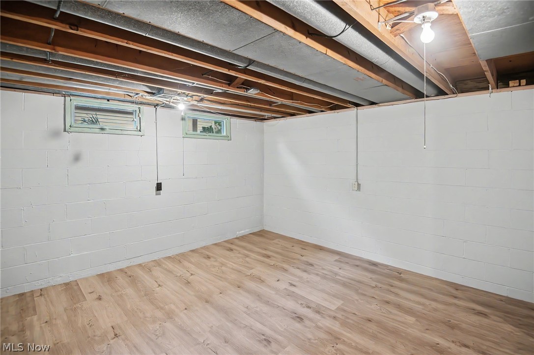 1619 N Carnegie Avenue Niles OH 44446