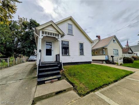 7117 Camden Avenue Cleveland OH 44102