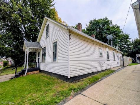 7117 Camden Avenue Cleveland OH 44102