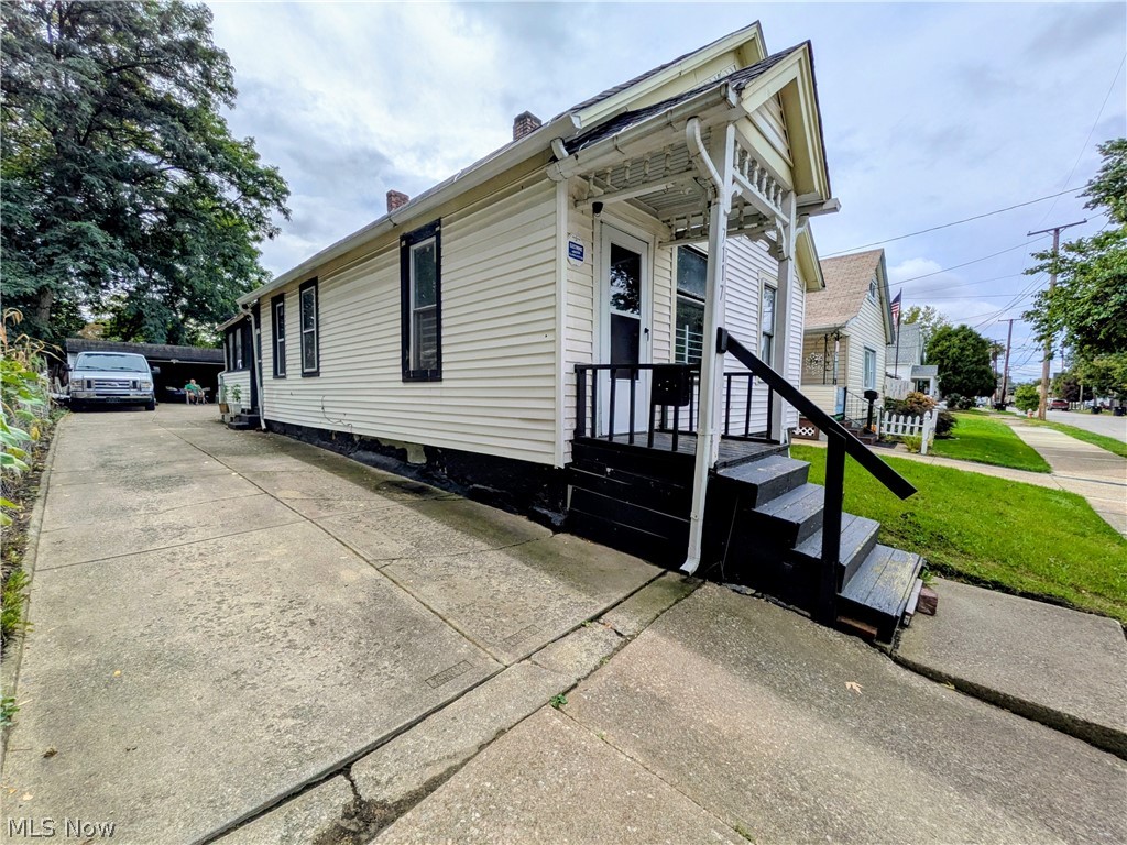 7117 Camden Avenue Cleveland OH 44102