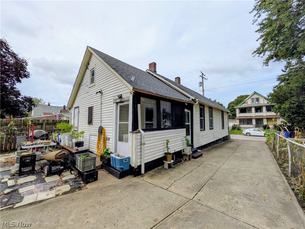 7117 Camden Avenue Cleveland OH 44102