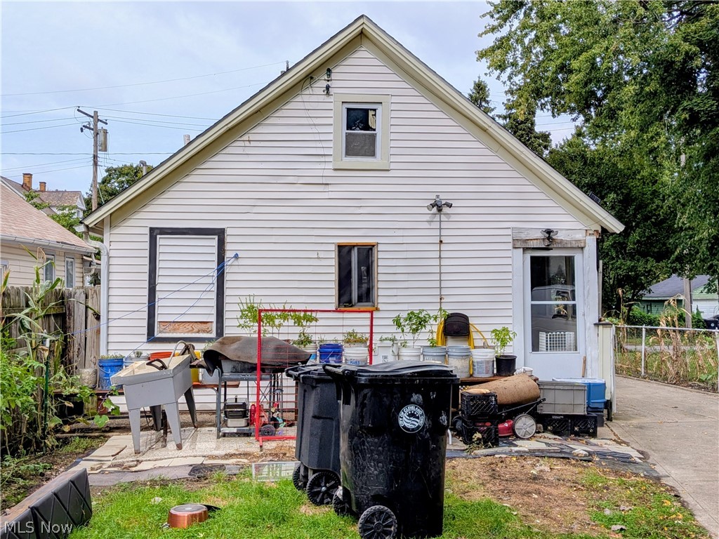 7117 Camden Avenue Cleveland OH 44102