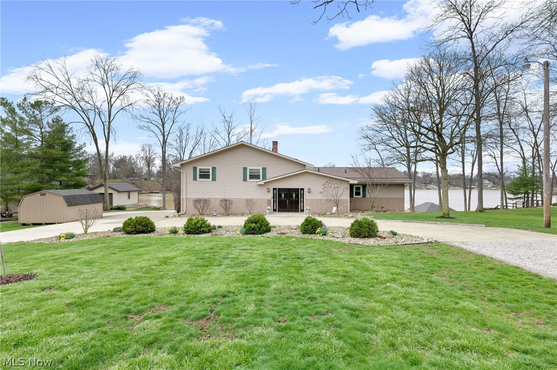 703 Holiday Drive Willard OH 44890